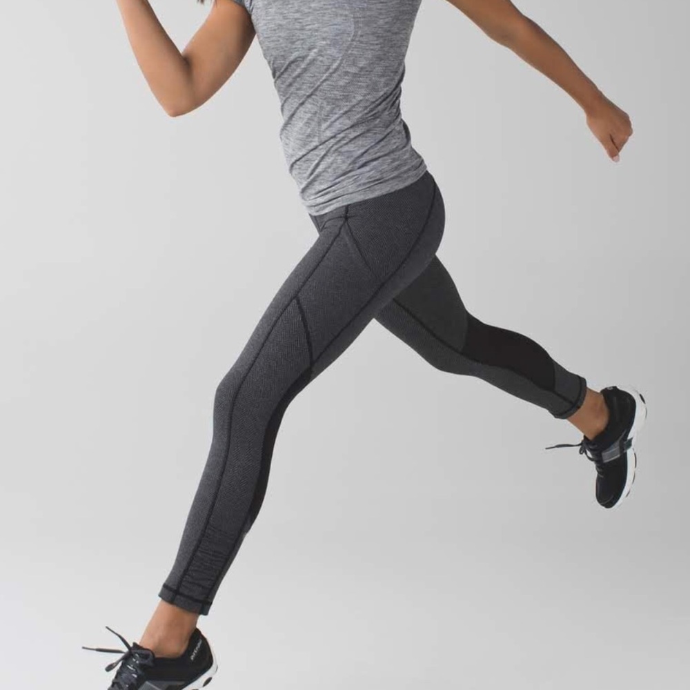EUC lululemon speed crop in herringbone